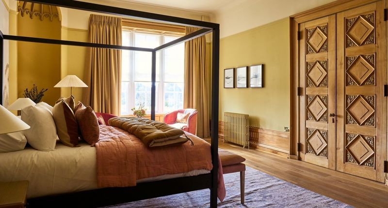 Four-poster Manor House bedroom at Meldrum House.